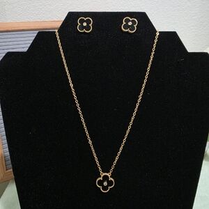 Elegant Gold and Black Flower Jewelry Set